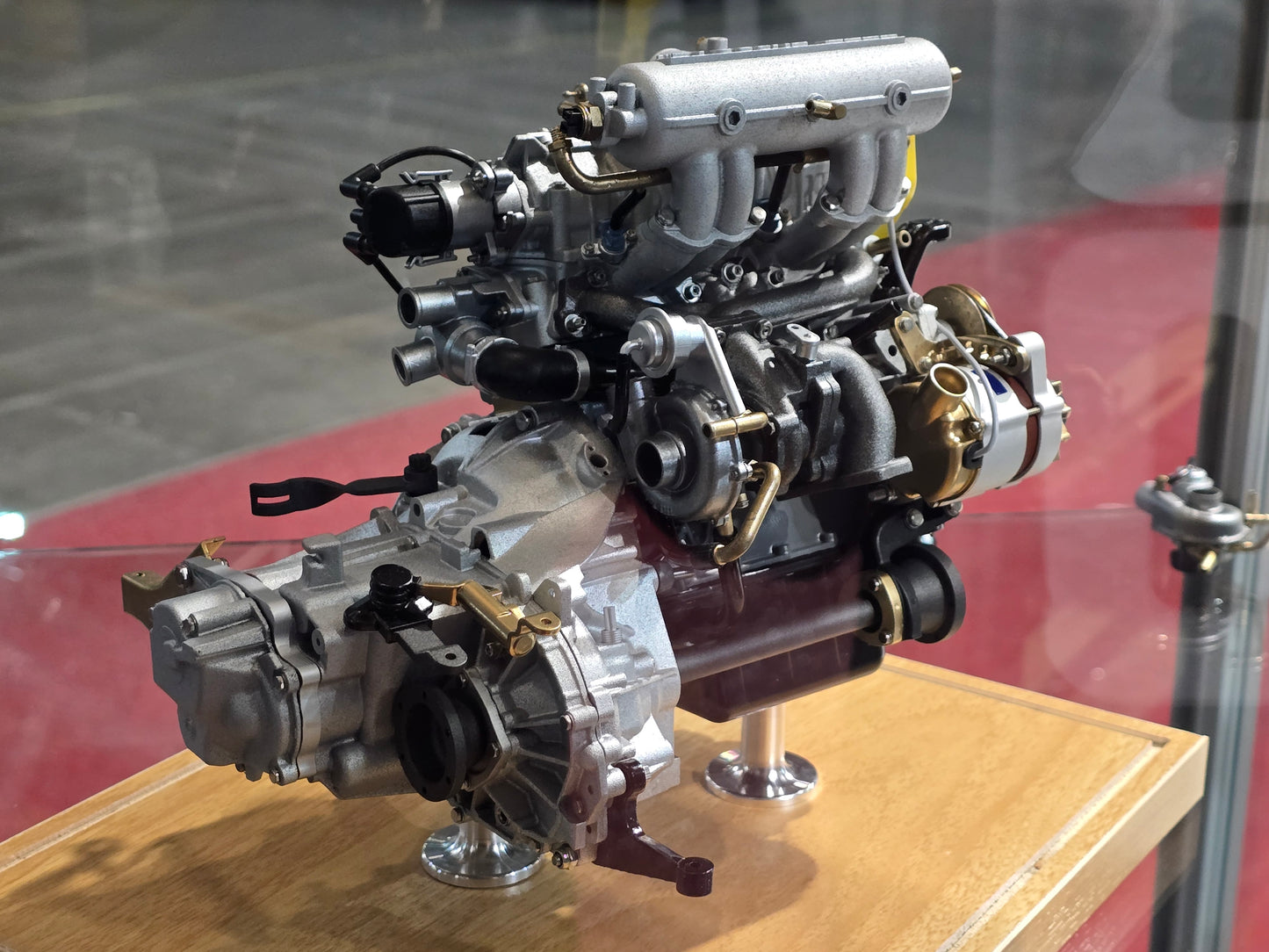 Uno Turbo i.e. scale engine 1:4 limited . Nr. 9 / 146