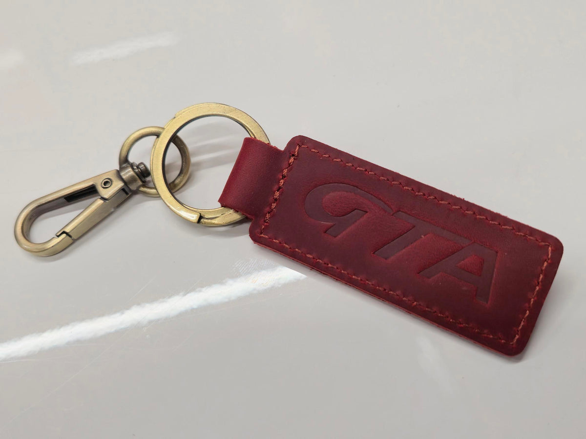 Keyring GTA Red, Schlüsselanhänger Echtleder Bordeaux-Rot