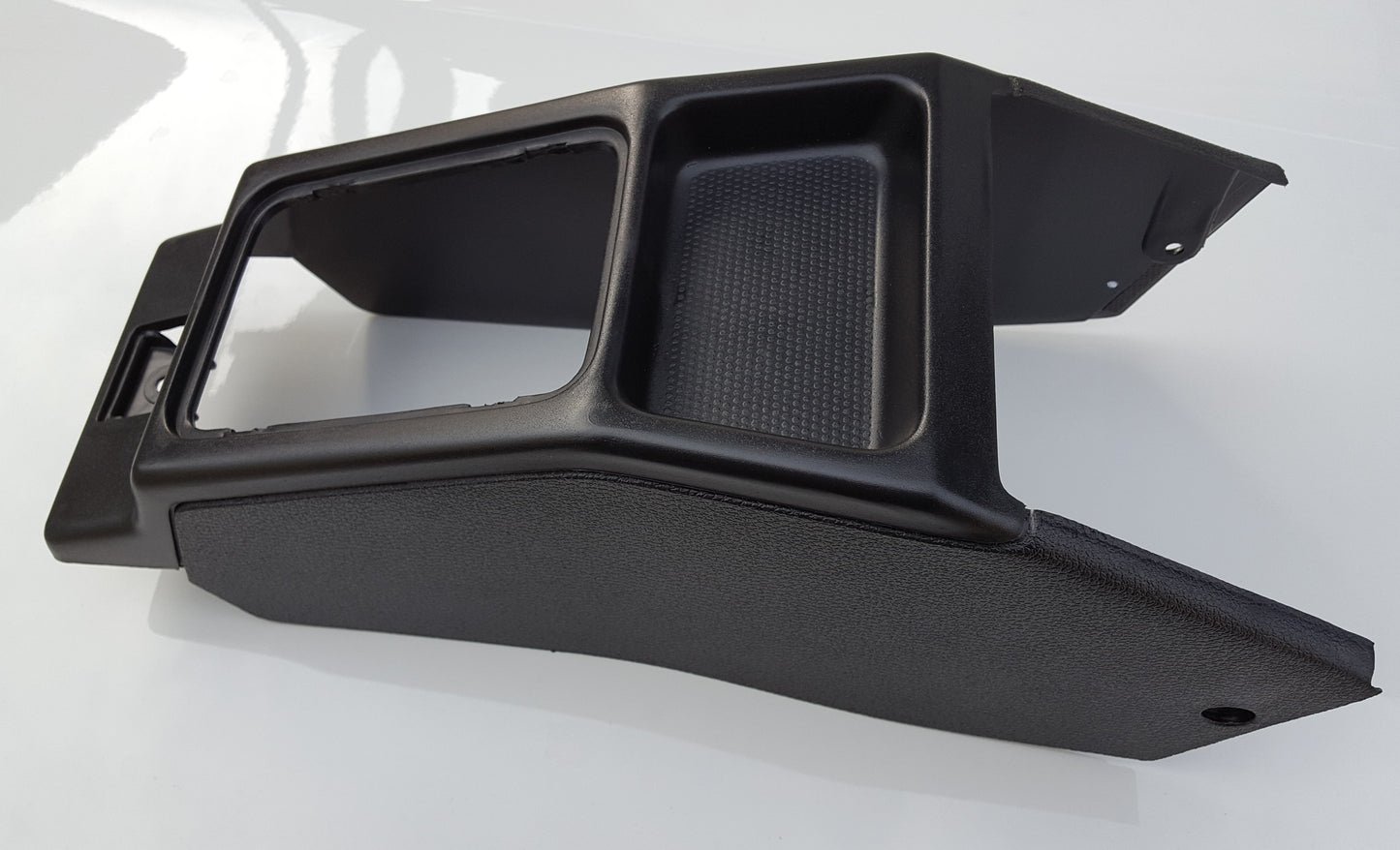 Mittelkonsole Uno Turbo MK2 / Center console Uno MK2 NOS