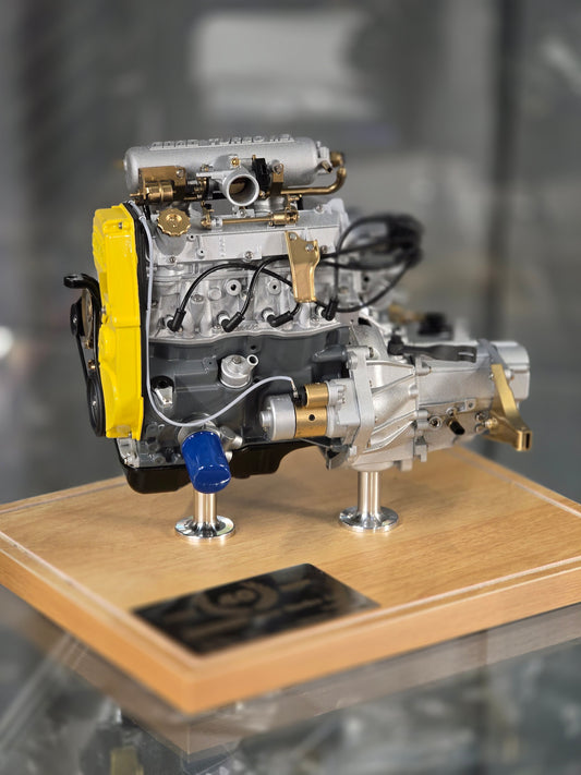 Uno Turbo i.e.  scale engine 1:4 limited .         Nr. 9 / 146