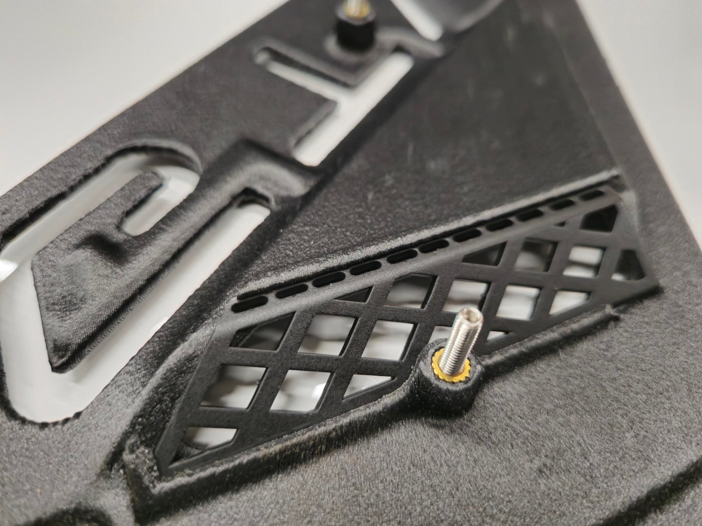GTV6 side vent cover "chrome model style"   / Seitenabdeckungen im Stil des alten "Chrom Modells"