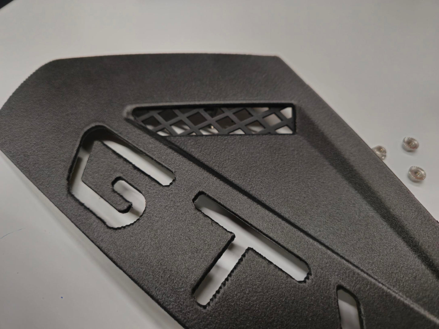 GTV6 side vent cover "chrome model style"   / Seitenabdeckungen im Stil des alten "Chrom Modells"
