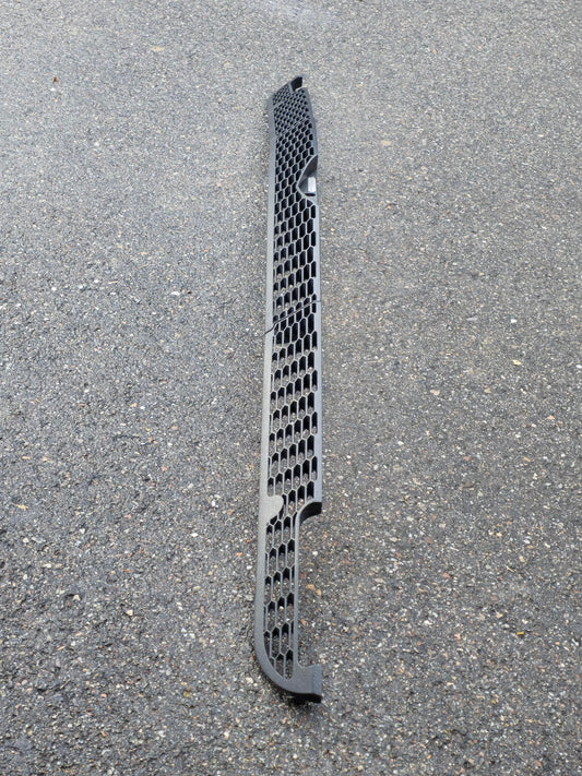 Montreal Frontgitter unten    /   Montreal lower front grille